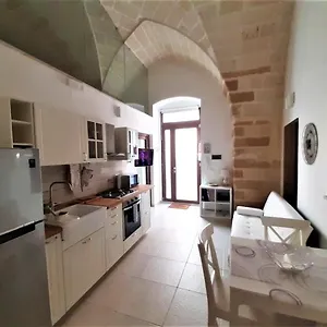 Casa Mima: Locazione Turistica Nel Centro Storico Apartament Brindisi