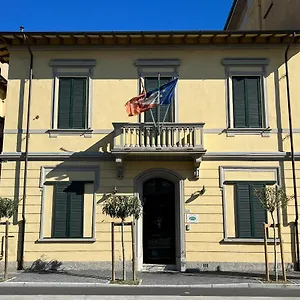 Oda ve Kahvaltı Primavera, Pisa