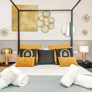  Apartment Bauhaus - Sleepwithme - Free Parking - Free Braeakfast - Very Friendly Staff