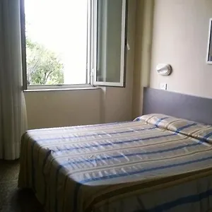 2* Hotel Moderno