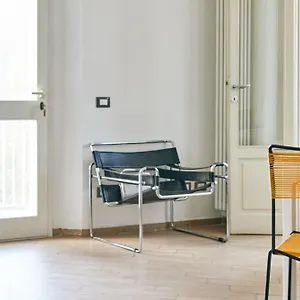 Leonardo Da Vinci's House Apartment